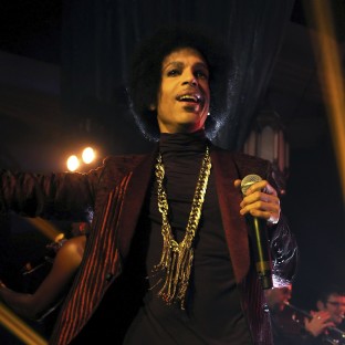 Escucha su canción con Zooey Deschanel