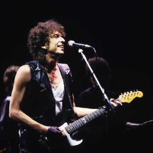 Subastarán papel en donde Bob Dylan escribió la letra de “Like a Rolling Stone”