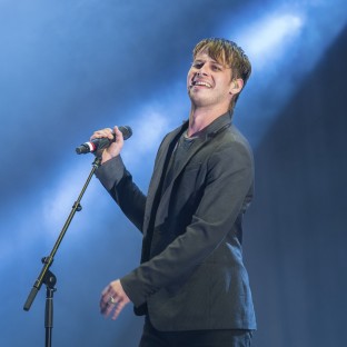 “No escribimos canciones para que sean un hit”, dice Mark Foster