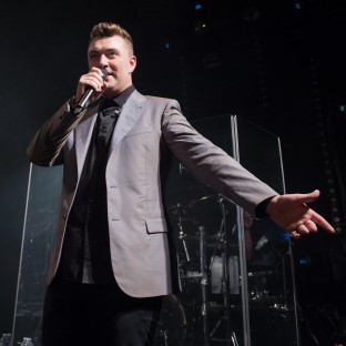 Sam Smith habla sobre el amor y los corazones rotos