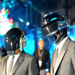 Stevie Wonder, Pharrell y Nile Rodgers en los Grammys