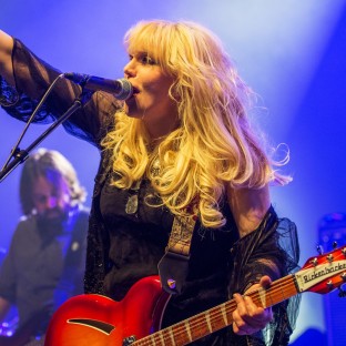Courtney Love descarta reencuentro con su ex-banda Hole