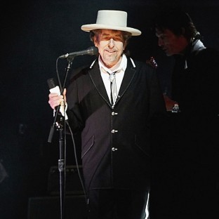 Escucha el cover de Bob Dylan de 