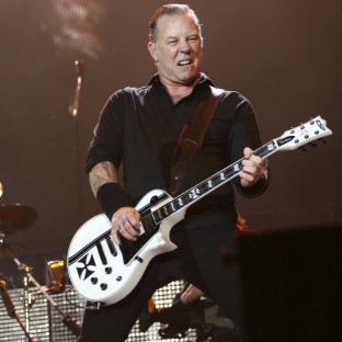 James Hetfield de Metallica como narrador de programa de caza 