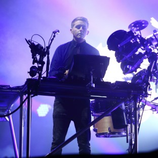 Disclosure anuncia colaboración con Usher
