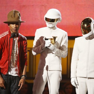 Ganan Grammy al álbum del año 