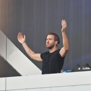 Calvin Harris y Will Smith tocando juntos “Summer” en el festival T in the Park
