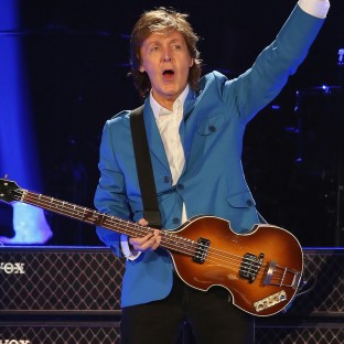 Paul McCartney ayuda a proponer matrimonio en un concierto en Nueva York